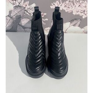 Kellparker Mia Women's Solid Slip On Chelsea Ankle Boots Black